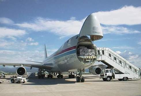 走空運動物的物流